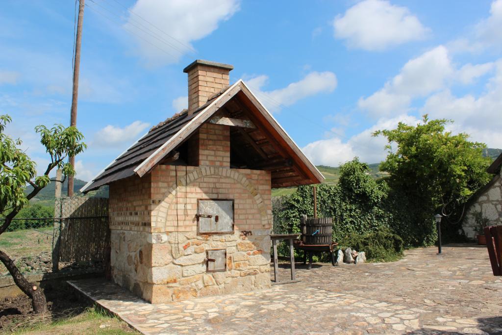 Pillango Vendeghaz Hotel Tallya Exterior photo